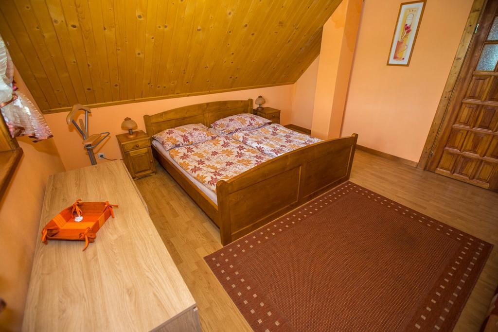 Chata Benusovce Liptovský Trnovec Buitenkant foto
