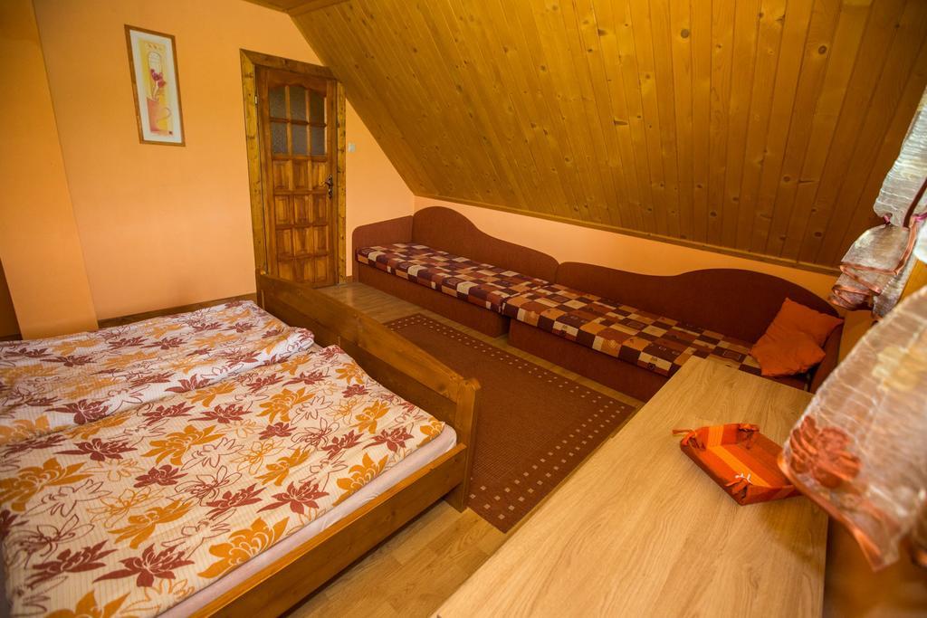 Chata Benusovce Liptovský Trnovec Buitenkant foto