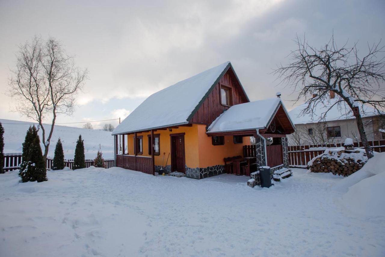 Chata Benusovce Liptovský Trnovec Buitenkant foto